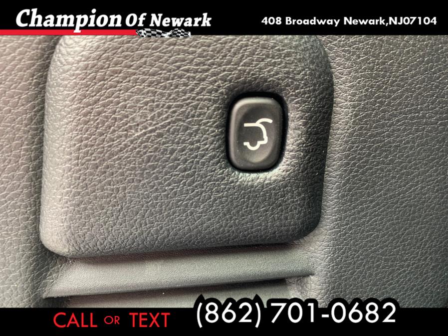 Used Jeep Grand Cherokee Limited 4x4 2017 | Champion Of Newark. Newark, New Jersey Used Jeep Grand Cherokee Limited 4x4 2017 | Champion Of Newark. Newark, New Jersey