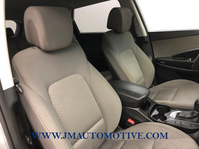 2017 Hyundai Santa Fe SE 3.3L Auto AWD, available for sale in Naugatuck, Connecticut | J&M Automotive Sls&Svc LLC. Naugatuck, Connecticut 2017 Hyundai Santa Fe SE 3.3L Auto AWD, available for sale in Naugatuck, Connecticut | J&M Automotive Sls&Svc LLC. Naugatuck, Connecticut