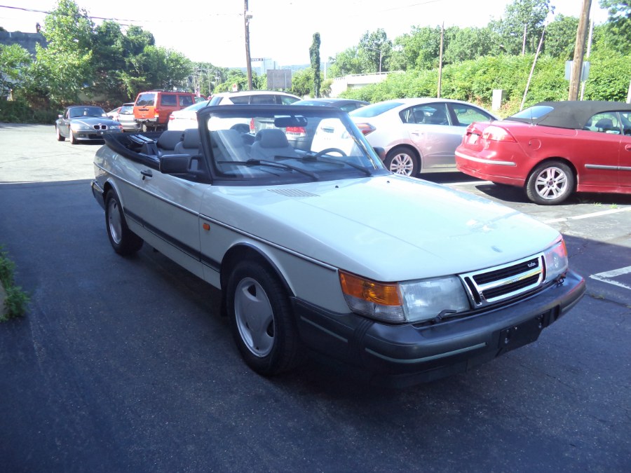 1993 Saab 900 2dr Convertible 900S Turbo, available for sale in Naugatuck, Connecticut | Riverside Motorcars, LLC. Naugatuck, Connecticut 1993 Saab 900 2dr Convertible 900S Turbo, available for sale in Naugatuck, Connecticut | Riverside Motorcars, LLC. Naugatuck, Connecticut