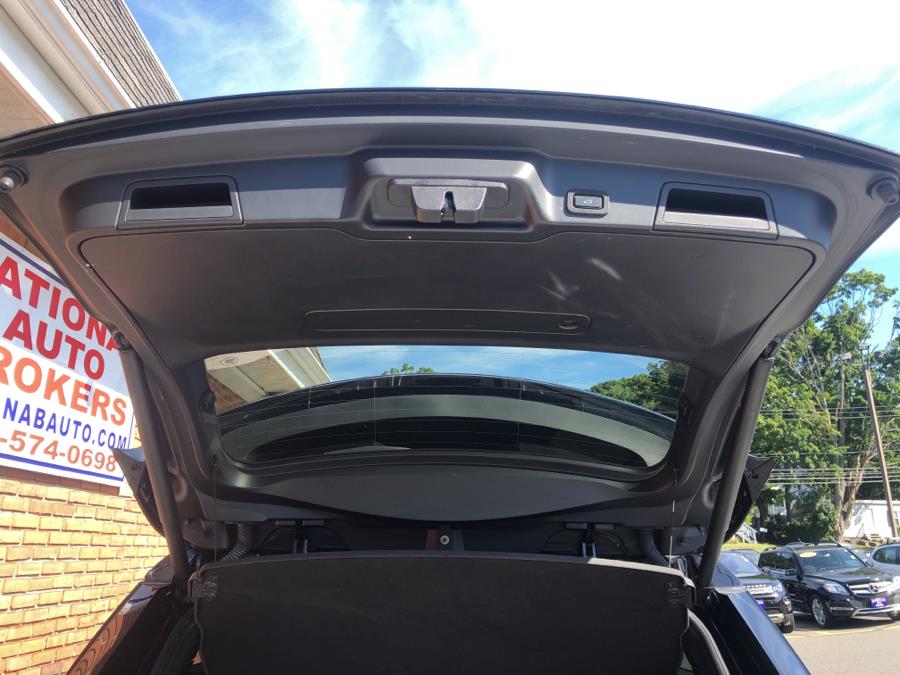 Used Land Rover Range Rover Evoque P250 SE 2020 | National Auto Brokers, Inc.. Waterbury, Connecticut Used Land Rover Range Rover Evoque P250 SE 2020 | National Auto Brokers, Inc.. Waterbury, Connecticut