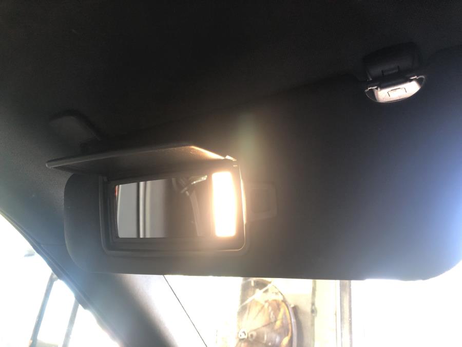 Used Land Rover Range Rover Evoque P250 SE 2020 | National Auto Brokers, Inc.. Waterbury, Connecticut Used Land Rover Range Rover Evoque P250 SE 2020 | National Auto Brokers, Inc.. Waterbury, Connecticut