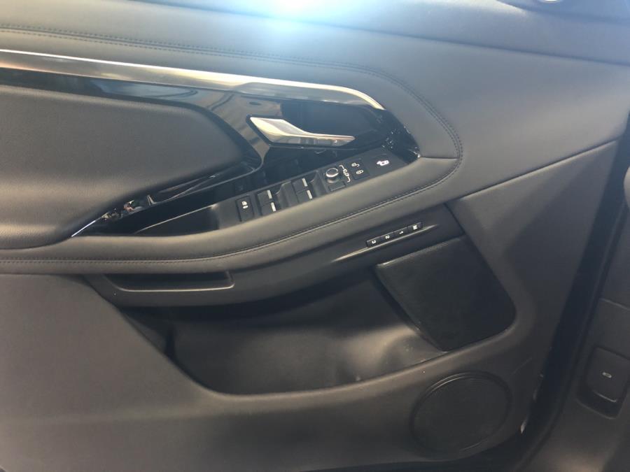Used Land Rover Range Rover Evoque P250 SE 2020 | National Auto Brokers, Inc.. Waterbury, Connecticut Used Land Rover Range Rover Evoque P250 SE 2020 | National Auto Brokers, Inc.. Waterbury, Connecticut
