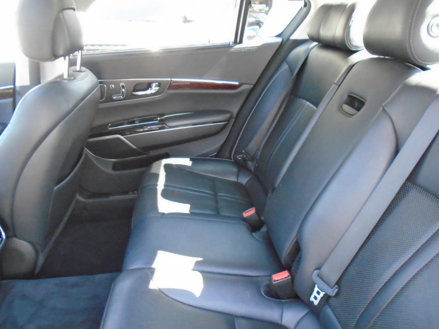 2015 Kia K900 4dr Sdn Luxury, available for sale in Waterbury, Connecticut | Jim Juliani Motors. Waterbury, Connecticut 2015 Kia K900 4dr Sdn Luxury, available for sale in Waterbury, Connecticut | Jim Juliani Motors. Waterbury, Connecticut