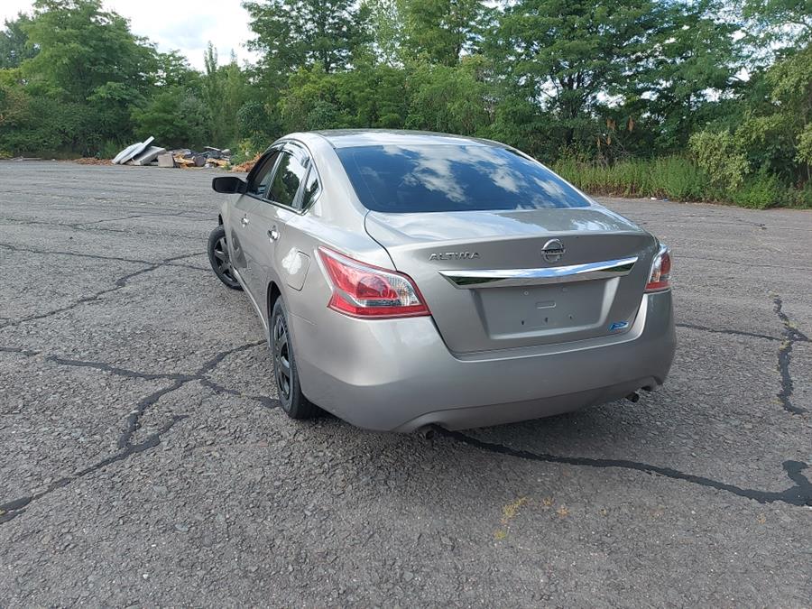 2013 Nissan Altima 4dr Sdn I4 2.5 S, available for sale in West Hartford, Connecticut | Chadrad Motors llc. West Hartford, Connecticut 2013 Nissan Altima 4dr Sdn I4 2.5 S, available for sale in West Hartford, Connecticut | Chadrad Motors llc. West Hartford, Connecticut