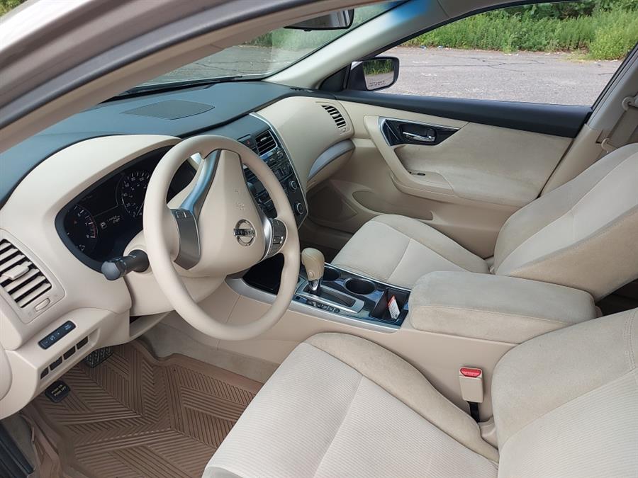 2013 Nissan Altima 4dr Sdn I4 2.5 S, available for sale in West Hartford, Connecticut | Chadrad Motors llc. West Hartford, Connecticut 2013 Nissan Altima 4dr Sdn I4 2.5 S, available for sale in West Hartford, Connecticut | Chadrad Motors llc. West Hartford, Connecticut