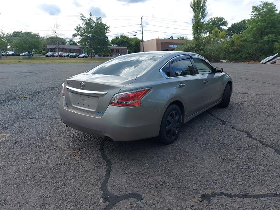 2013 Nissan Altima 4dr Sdn I4 2.5 S, available for sale in West Hartford, Connecticut | Chadrad Motors llc. West Hartford, Connecticut 2013 Nissan Altima 4dr Sdn I4 2.5 S, available for sale in West Hartford, Connecticut | Chadrad Motors llc. West Hartford, Connecticut