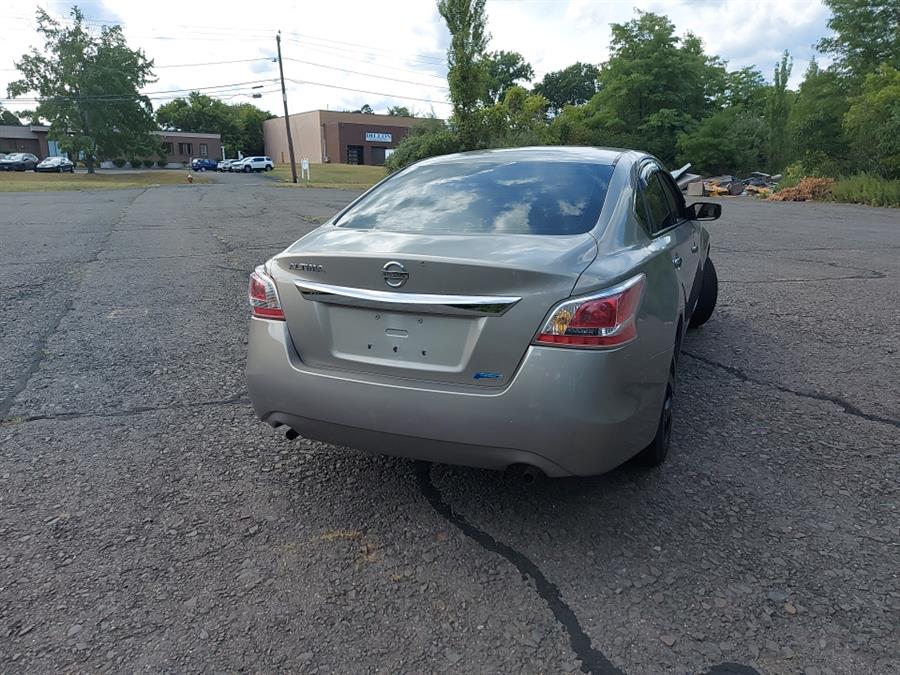 2013 Nissan Altima 4dr Sdn I4 2.5 S, available for sale in West Hartford, Connecticut | Chadrad Motors llc. West Hartford, Connecticut 2013 Nissan Altima 4dr Sdn I4 2.5 S, available for sale in West Hartford, Connecticut | Chadrad Motors llc. West Hartford, Connecticut