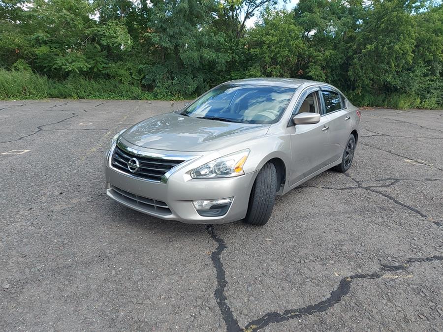 2013 Nissan Altima 4dr Sdn I4 2.5 S, available for sale in West Hartford, Connecticut | Chadrad Motors llc. West Hartford, Connecticut 2013 Nissan Altima 4dr Sdn I4 2.5 S, available for sale in West Hartford, Connecticut | Chadrad Motors llc. West Hartford, Connecticut