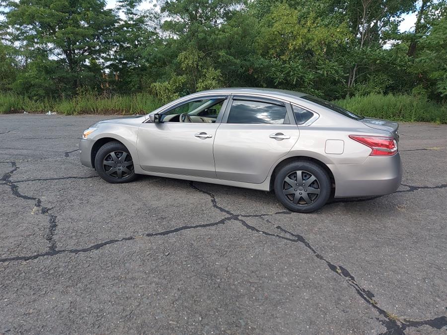 2013 Nissan Altima 4dr Sdn I4 2.5 S, available for sale in West Hartford, Connecticut | Chadrad Motors llc. West Hartford, Connecticut 2013 Nissan Altima 4dr Sdn I4 2.5 S, available for sale in West Hartford, Connecticut | Chadrad Motors llc. West Hartford, Connecticut