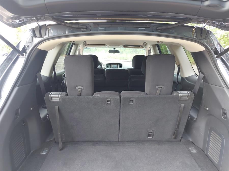 2013 Nissan Pathfinder 4WD 4dr SV, available for sale in West Hartford, Connecticut | Chadrad Motors llc. West Hartford, Connecticut 2013 Nissan Pathfinder 4WD 4dr SV, available for sale in West Hartford, Connecticut | Chadrad Motors llc. West Hartford, Connecticut