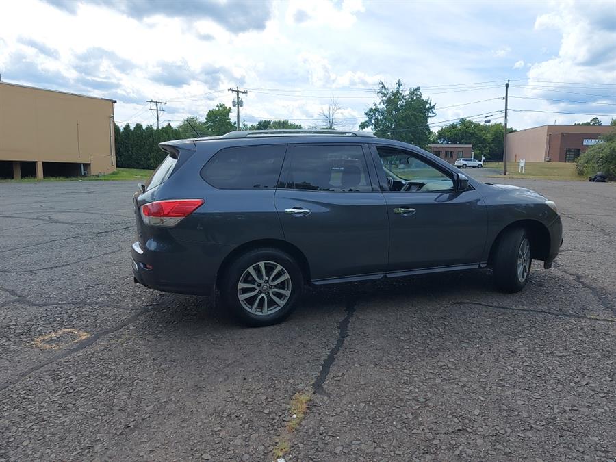 2013 Nissan Pathfinder 4WD 4dr SV, available for sale in West Hartford, Connecticut | Chadrad Motors llc. West Hartford, Connecticut 2013 Nissan Pathfinder 4WD 4dr SV, available for sale in West Hartford, Connecticut | Chadrad Motors llc. West Hartford, Connecticut