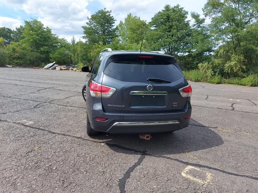 2013 Nissan Pathfinder 4WD 4dr SV, available for sale in West Hartford, Connecticut | Chadrad Motors llc. West Hartford, Connecticut 2013 Nissan Pathfinder 4WD 4dr SV, available for sale in West Hartford, Connecticut | Chadrad Motors llc. West Hartford, Connecticut