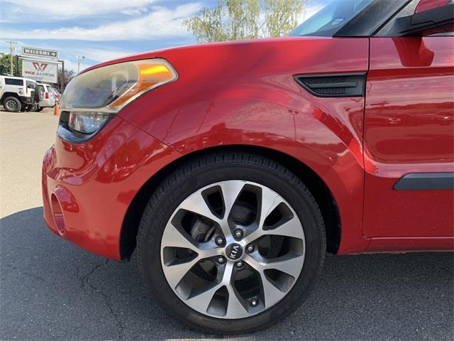 2013 Kia Soul Exclaim, available for sale in Stratford, Connecticut | Wiz Leasing Inc. Stratford, Connecticut 2013 Kia Soul Exclaim, available for sale in Stratford, Connecticut | Wiz Leasing Inc. Stratford, Connecticut