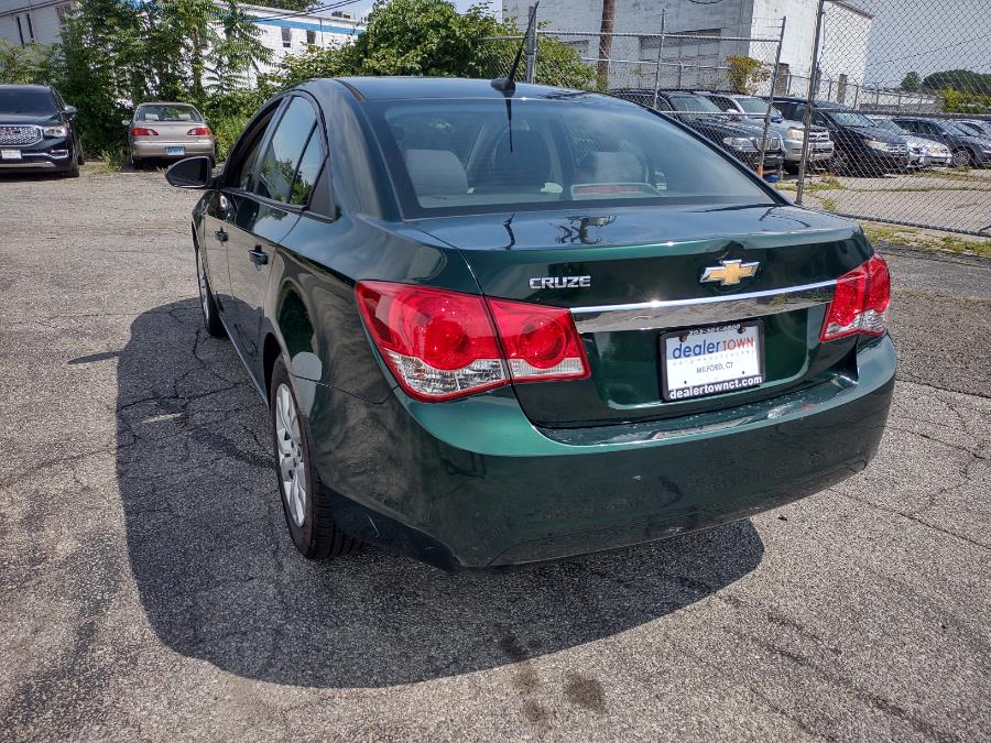 Used Chevrolet Cruze 4dr Sdn Auto LS 2014 | Dealertown Auto Wholesalers. Milford, Connecticut Used Chevrolet Cruze 4dr Sdn Auto LS 2014 | Dealertown Auto Wholesalers. Milford, Connecticut