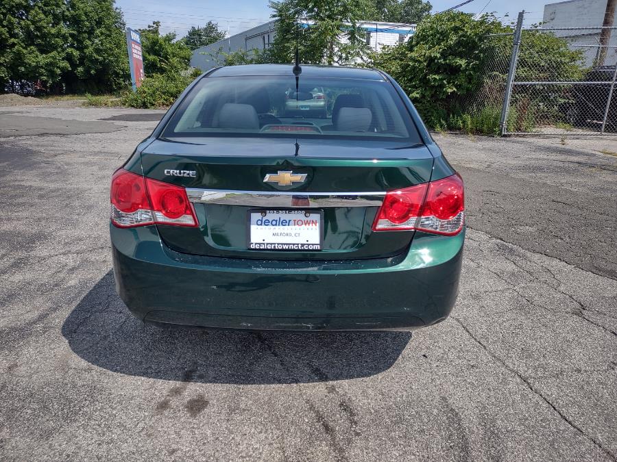 Used Chevrolet Cruze 4dr Sdn Auto LS 2014 | Dealertown Auto Wholesalers. Milford, Connecticut Used Chevrolet Cruze 4dr Sdn Auto LS 2014 | Dealertown Auto Wholesalers. Milford, Connecticut