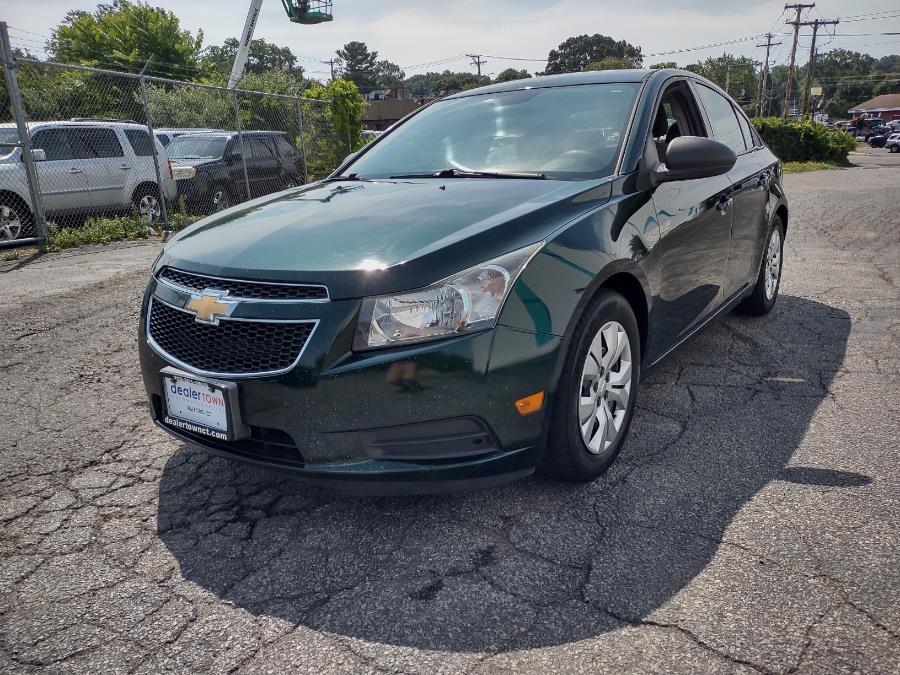 Used Chevrolet Cruze 4dr Sdn Auto LS 2014 | Dealertown Auto Wholesalers. Milford, Connecticut Used Chevrolet Cruze 4dr Sdn Auto LS 2014 | Dealertown Auto Wholesalers. Milford, Connecticut