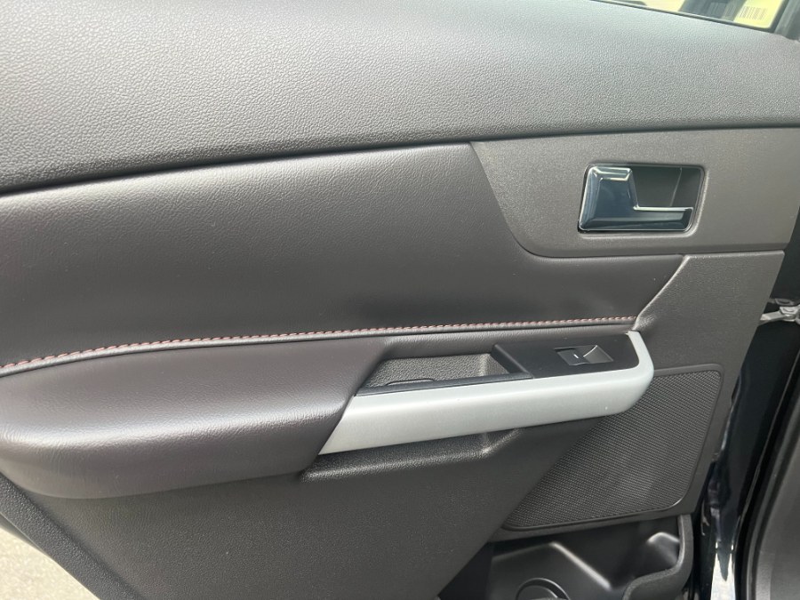 2013 Ford Edge 4dr Limited AWD, available for sale in Bristol, Connecticut | Bristol Auto Center LLC. Bristol, Connecticut 2013 Ford Edge 4dr Limited AWD, available for sale in Bristol, Connecticut | Bristol Auto Center LLC. Bristol, Connecticut