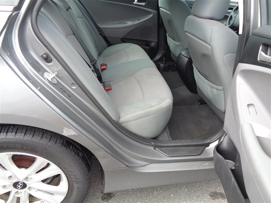 Used Hyundai Sonata 4dr Sdn 2.4L Auto GLS 2014 | Country Auto Sales. Southwick, Massachusetts Used Hyundai Sonata 4dr Sdn 2.4L Auto GLS 2014 | Country Auto Sales. Southwick, Massachusetts