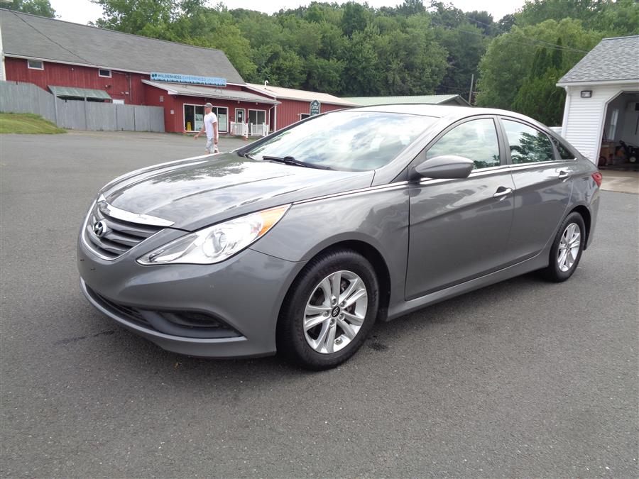 Used Hyundai Sonata 4dr Sdn 2.4L Auto GLS 2014 | Country Auto Sales. Southwick, Massachusetts Used Hyundai Sonata 4dr Sdn 2.4L Auto GLS 2014 | Country Auto Sales. Southwick, Massachusetts