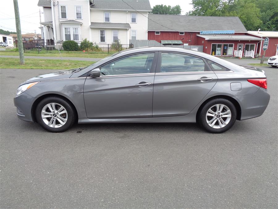 Used Hyundai Sonata 4dr Sdn 2.4L Auto GLS 2014 | Country Auto Sales. Southwick, Massachusetts Used Hyundai Sonata 4dr Sdn 2.4L Auto GLS 2014 | Country Auto Sales. Southwick, Massachusetts