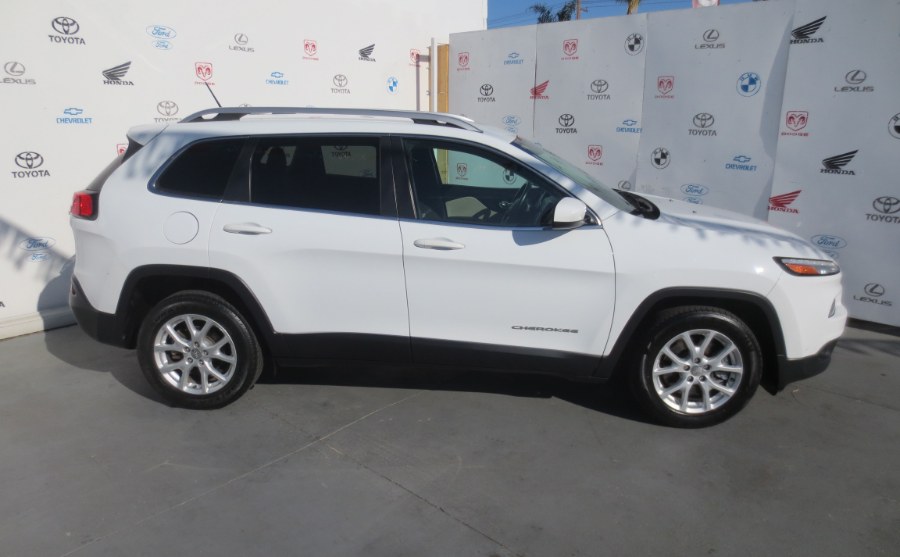 Used Jeep Cherokee FWD 4dr Latitude 2016 | Auto Max Of Santa Ana. Santa Ana, California Used Jeep Cherokee FWD 4dr Latitude 2016 | Auto Max Of Santa Ana. Santa Ana, California