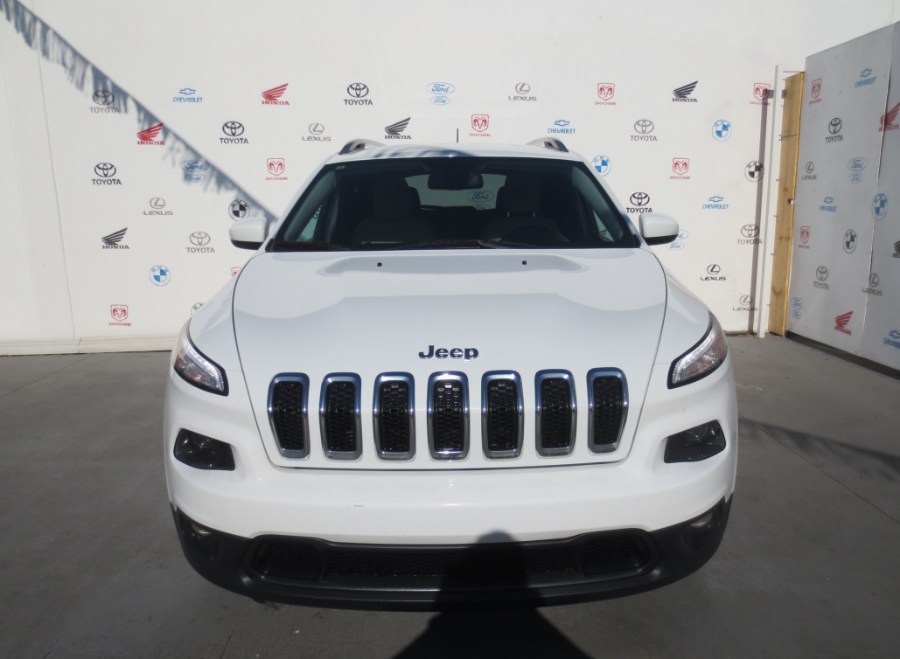 Used Jeep Cherokee FWD 4dr Latitude 2016 | Auto Max Of Santa Ana. Santa Ana, California Used Jeep Cherokee FWD 4dr Latitude 2016 | Auto Max Of Santa Ana. Santa Ana, California