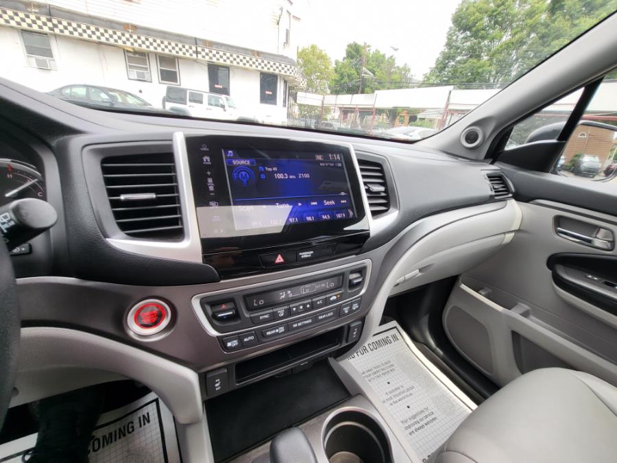 Used Honda Pilot EX-L w/Honda Sensing AWD 2017 | Champion Used Auto Sales 2. Newark , New Jersey Used Honda Pilot EX-L w/Honda Sensing AWD 2017 | Champion Used Auto Sales 2. Newark , New Jersey