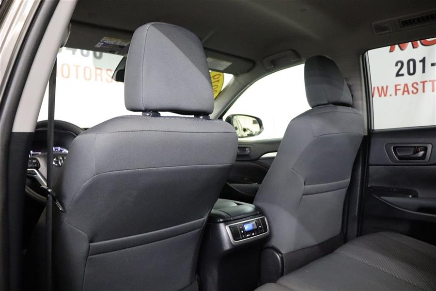 Used Toyota Highlander LE 2019 | Fast Track Motors. Paterson, New Jersey Used Toyota Highlander LE 2019 | Fast Track Motors. Paterson, New Jersey