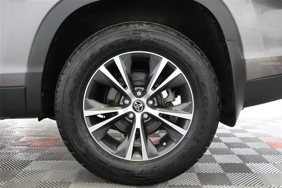 Used Toyota Highlander LE 2019 | Fast Track Motors. Paterson, New Jersey Used Toyota Highlander LE 2019 | Fast Track Motors. Paterson, New Jersey