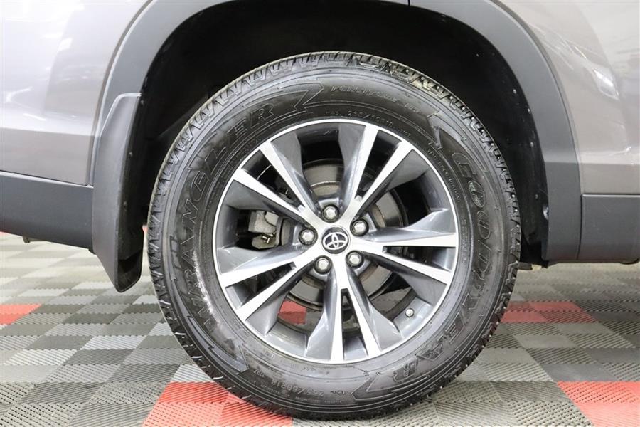 Used Toyota Highlander LE 2019 | Fast Track Motors. Paterson, New Jersey Used Toyota Highlander LE 2019 | Fast Track Motors. Paterson, New Jersey