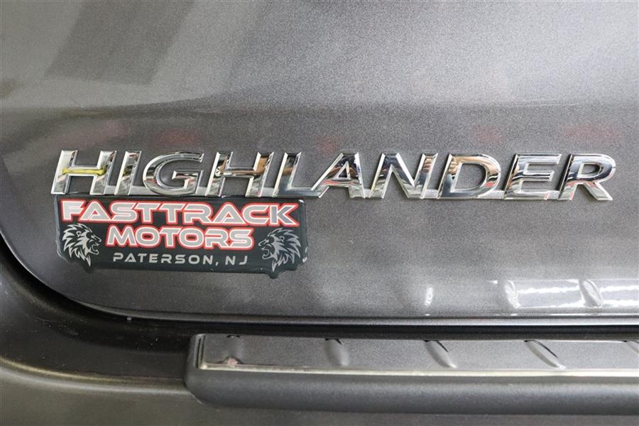 Used Toyota Highlander LE 2019 | Fast Track Motors. Paterson, New Jersey Used Toyota Highlander LE 2019 | Fast Track Motors. Paterson, New Jersey