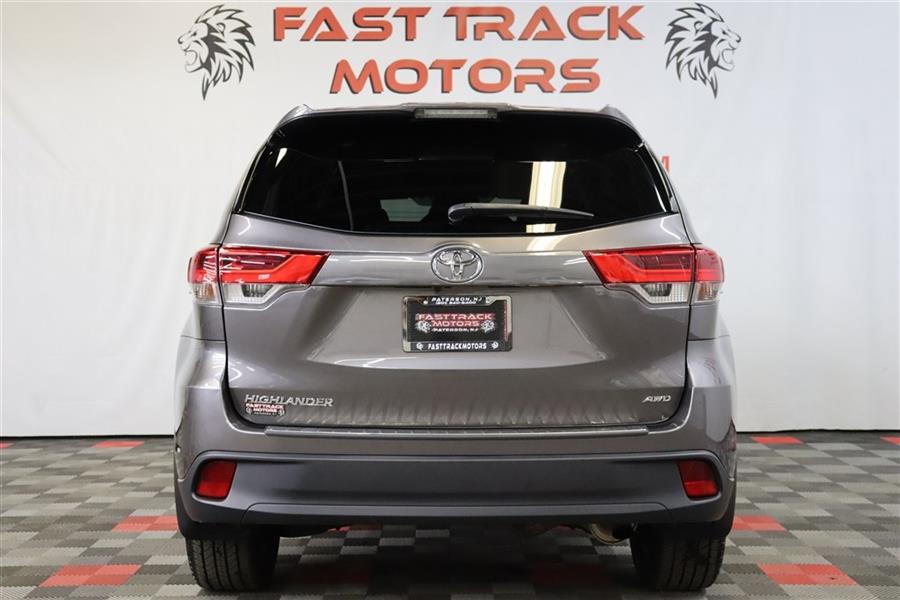 Used Toyota Highlander LE 2019 | Fast Track Motors. Paterson, New Jersey Used Toyota Highlander LE 2019 | Fast Track Motors. Paterson, New Jersey
