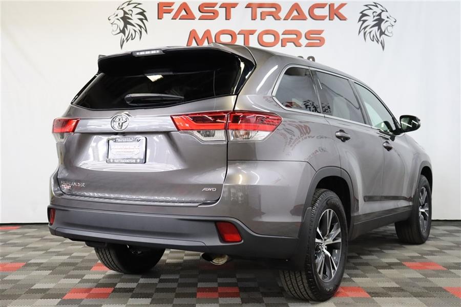 Used Toyota Highlander LE 2019 | Fast Track Motors. Paterson, New Jersey Used Toyota Highlander LE 2019 | Fast Track Motors. Paterson, New Jersey