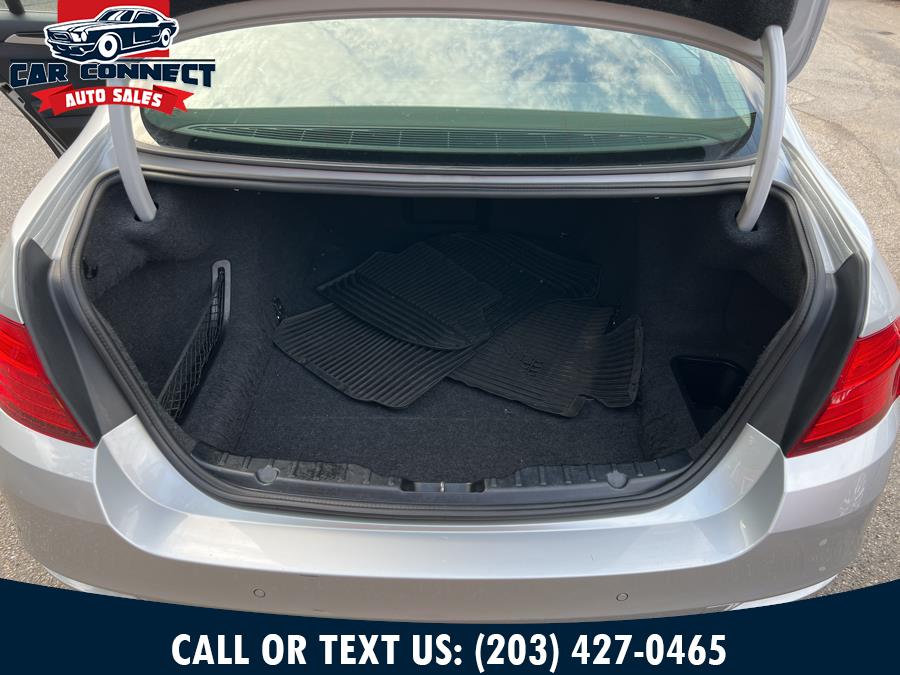 2014 BMW 5 Series 4dr Sdn 535i xDrive AWD, available for sale in Waterbury, Connecticut | Car Connect Auto Sales LLC. Waterbury, Connecticut 2014 BMW 5 Series 4dr Sdn 535i xDrive AWD, available for sale in Waterbury, Connecticut | Car Connect Auto Sales LLC. Waterbury, Connecticut