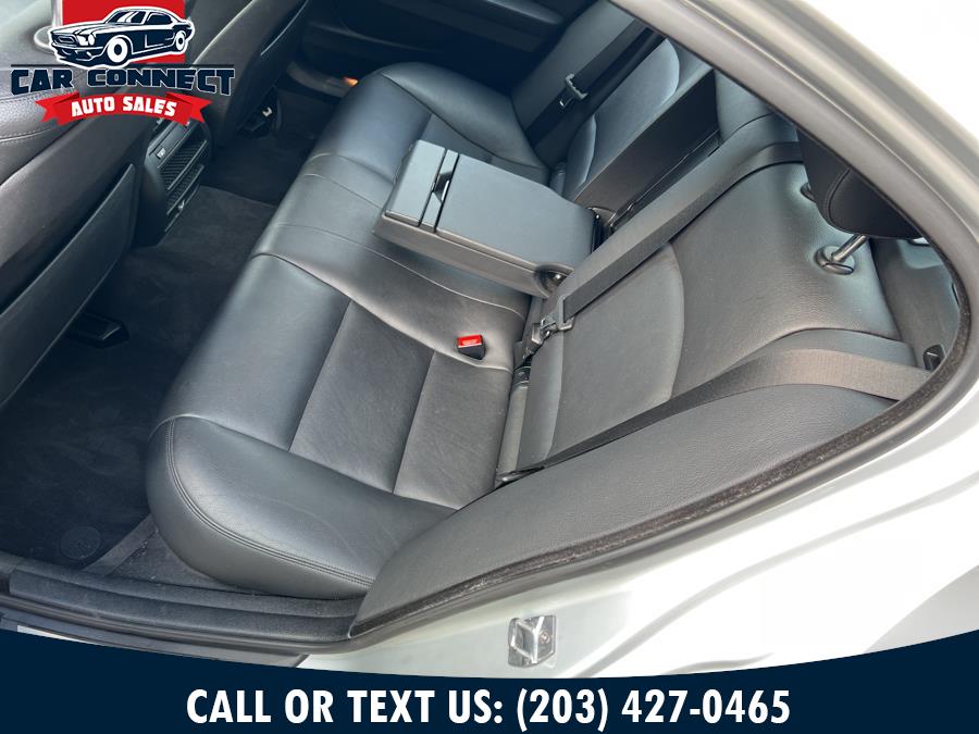 2014 BMW 5 Series 4dr Sdn 535i xDrive AWD, available for sale in Waterbury, Connecticut | Car Connect Auto Sales LLC. Waterbury, Connecticut 2014 BMW 5 Series 4dr Sdn 535i xDrive AWD, available for sale in Waterbury, Connecticut | Car Connect Auto Sales LLC. Waterbury, Connecticut
