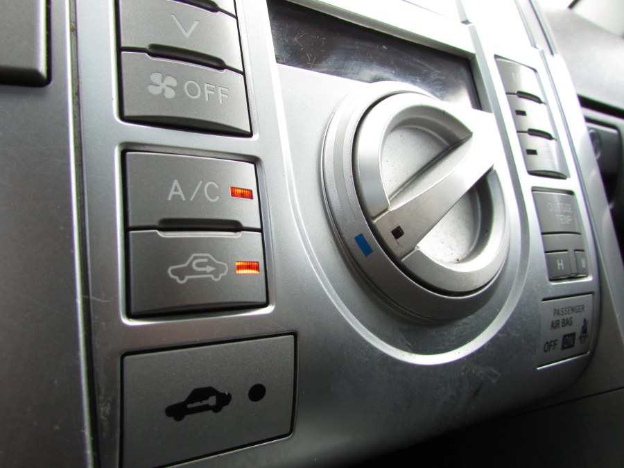 Used Scion tC 2dr HB Auto (Natl) 2009 | United Auto Sales of E Windsor, Inc. East Windsor, Connecticut Used Scion tC 2dr HB Auto (Natl) 2009 | United Auto Sales of E Windsor, Inc. East Windsor, Connecticut