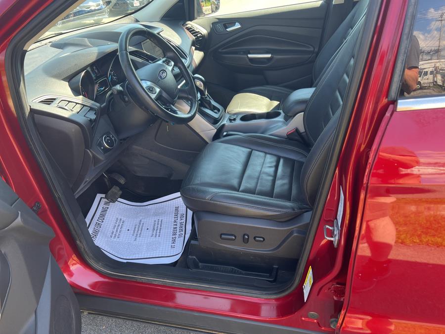 Used Ford Escape 4WD 4dr SE 2016 | Pray's Auto Sales . Bangor , Maine Used Ford Escape 4WD 4dr SE 2016 | Pray's Auto Sales . Bangor , Maine