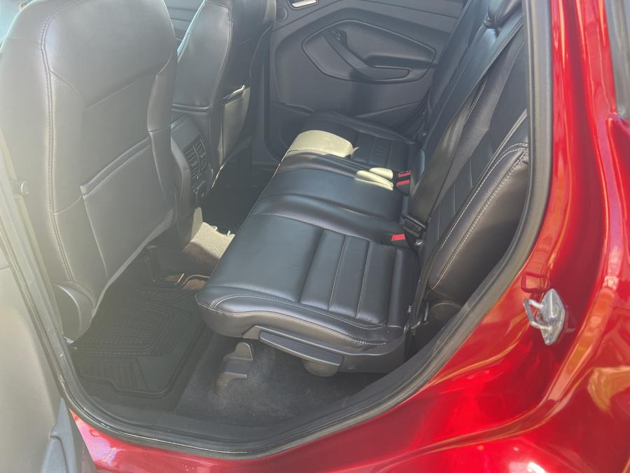 Used Ford Escape 4WD 4dr SE 2016 | Pray's Auto Sales . Bangor , Maine Used Ford Escape 4WD 4dr SE 2016 | Pray's Auto Sales . Bangor , Maine