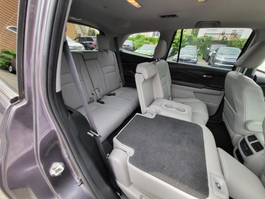 2017 Honda Pilot EX-L w/Honda Sensing AWD, available for sale in Newark, New Jersey | Champion Auto Sales. Newark, New Jersey 2017 Honda Pilot EX-L w/Honda Sensing AWD, available for sale in Newark, New Jersey | Champion Auto Sales. Newark, New Jersey