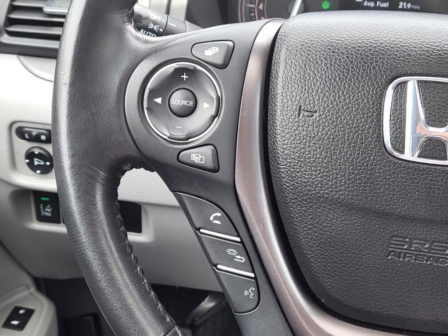 2017 Honda Pilot EX-L w/Honda Sensing AWD, available for sale in Newark, New Jersey | Champion Auto Sales. Newark, New Jersey 2017 Honda Pilot EX-L w/Honda Sensing AWD, available for sale in Newark, New Jersey | Champion Auto Sales. Newark, New Jersey
