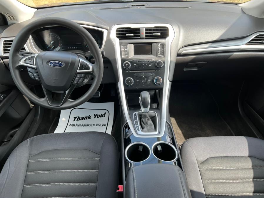2013 Ford Fusion 4dr Sdn SE FWD, available for sale in Berlin, Connecticut | Main Auto of Berlin. Berlin, Connecticut 2013 Ford Fusion 4dr Sdn SE FWD, available for sale in Berlin, Connecticut | Main Auto of Berlin. Berlin, Connecticut