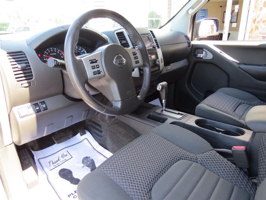 Used Nissan Frontier SV V6 4x4 4dr King Cab 6.1 ft. SB Pickup 5A 2016 | Lake City Exports Inc. Auburn, Maine Used Nissan Frontier SV V6 4x4 4dr King Cab 6.1 ft. SB Pickup 5A 2016 | Lake City Exports Inc. Auburn, Maine