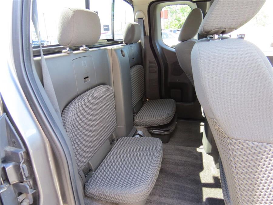 Used Nissan Frontier SV V6 4x4 4dr King Cab 6.1 ft. SB Pickup 5A 2016 | Lake City Exports Inc. Auburn, Maine Used Nissan Frontier SV V6 4x4 4dr King Cab 6.1 ft. SB Pickup 5A 2016 | Lake City Exports Inc. Auburn, Maine