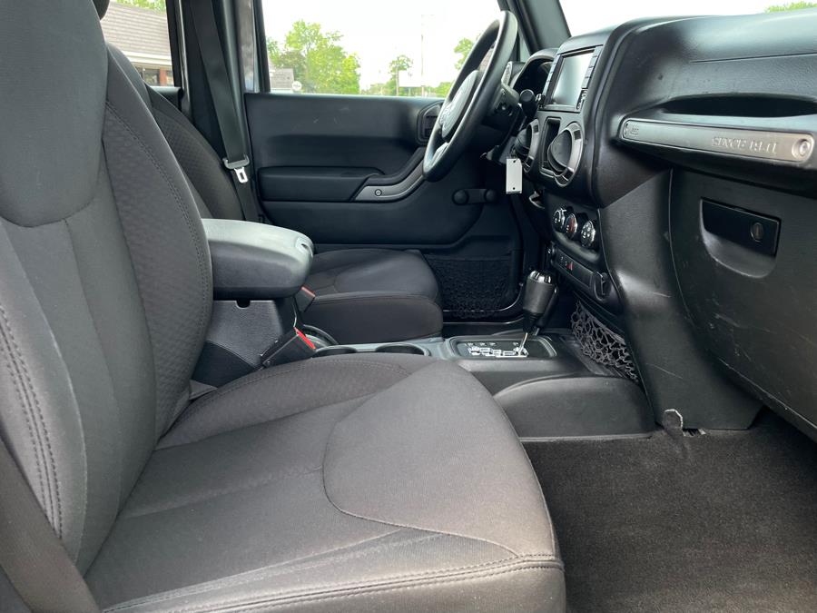 Used Jeep Wrangler Unlimited 4WD 4dr Sport 2014 | Malkoon Motors. Agawam, Massachusetts Used Jeep Wrangler Unlimited 4WD 4dr Sport 2014 | Malkoon Motors. Agawam, Massachusetts