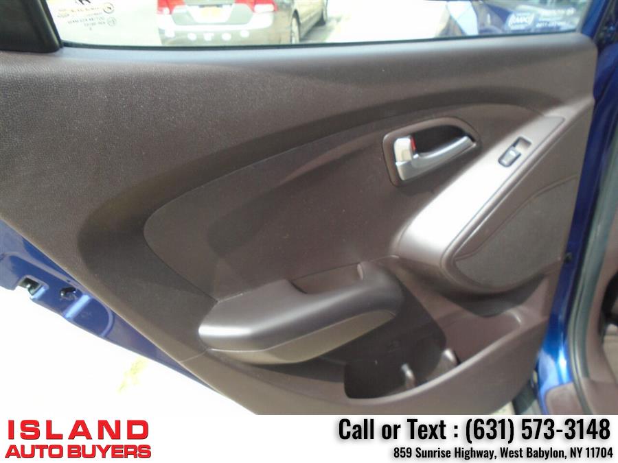 Used Hyundai Tucson GL 4dr SUV 2011 | Island Auto Buyers. West Babylon, New York Used Hyundai Tucson GL 4dr SUV 2011 | Island Auto Buyers. West Babylon, New York