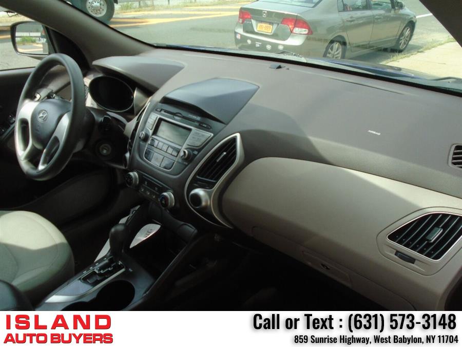 Used Hyundai Tucson GL 4dr SUV 2011 | Island Auto Buyers. West Babylon, New York Used Hyundai Tucson GL 4dr SUV 2011 | Island Auto Buyers. West Babylon, New York