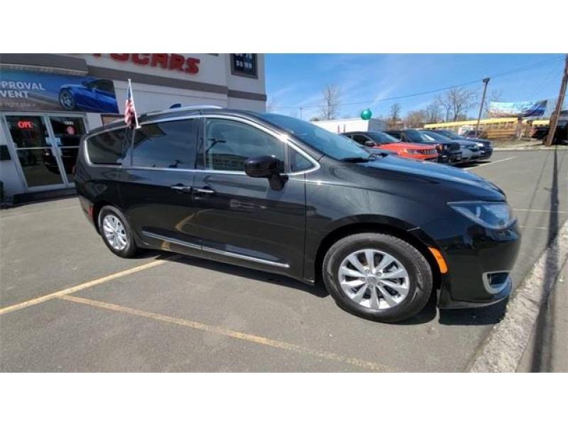 2018 Chrysler Pacifica Touring L, available for sale in New Britain, Connecticut | Prestige Auto Cars LLC. New Britain, Connecticut 2018 Chrysler Pacifica Touring L, available for sale in New Britain, Connecticut | Prestige Auto Cars LLC. New Britain, Connecticut