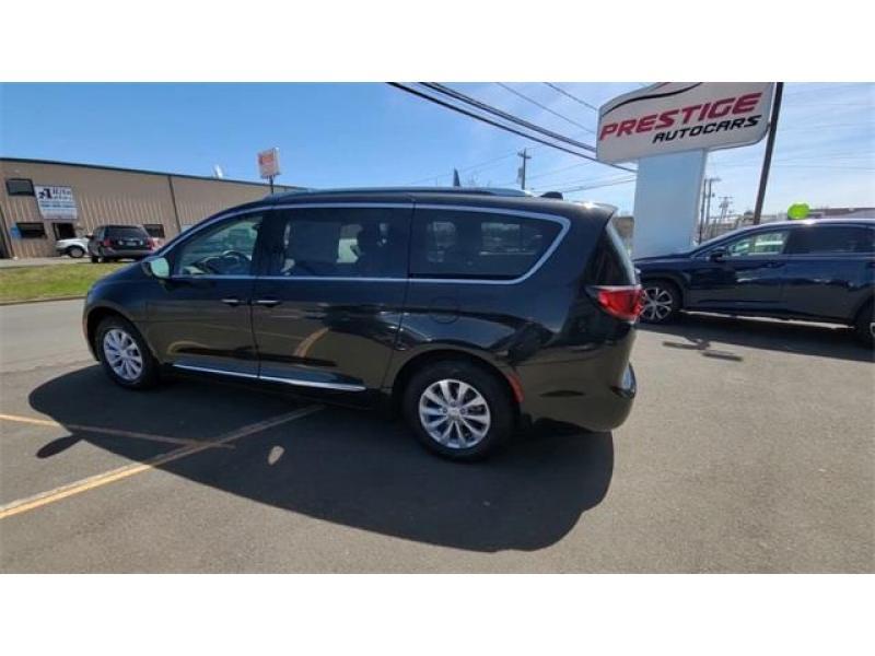 2018 Chrysler Pacifica Touring L, available for sale in New Britain, Connecticut | Prestige Auto Cars LLC. New Britain, Connecticut 2018 Chrysler Pacifica Touring L, available for sale in New Britain, Connecticut | Prestige Auto Cars LLC. New Britain, Connecticut