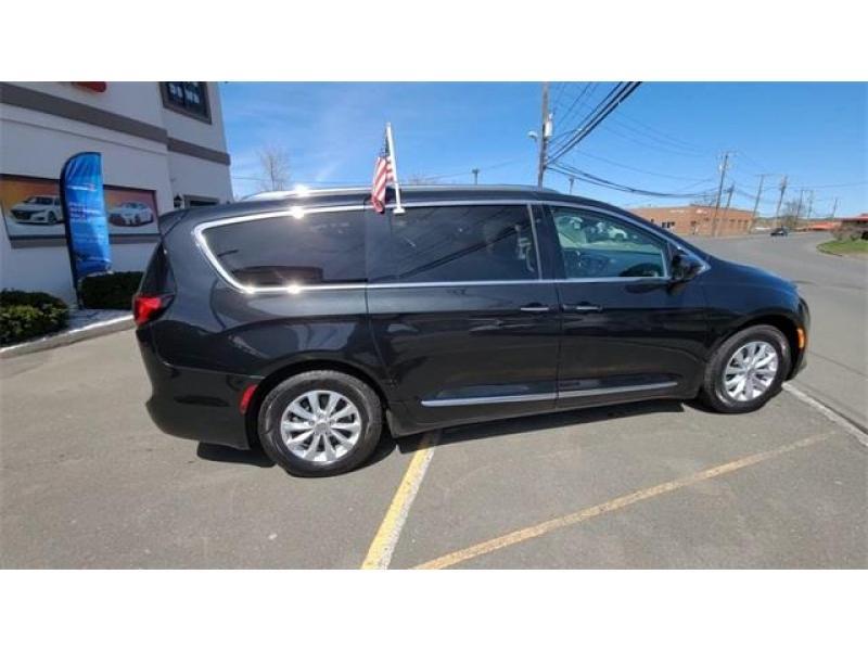 2018 Chrysler Pacifica Touring L, available for sale in New Britain, Connecticut | Prestige Auto Cars LLC. New Britain, Connecticut 2018 Chrysler Pacifica Touring L, available for sale in New Britain, Connecticut | Prestige Auto Cars LLC. New Britain, Connecticut