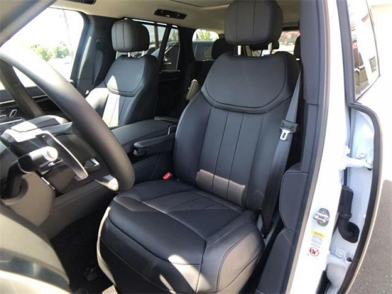2022 Land Rover Range Rover SE, available for sale in New Britain, Connecticut | Prestige Auto Cars LLC. New Britain, Connecticut 2022 Land Rover Range Rover SE, available for sale in New Britain, Connecticut | Prestige Auto Cars LLC. New Britain, Connecticut